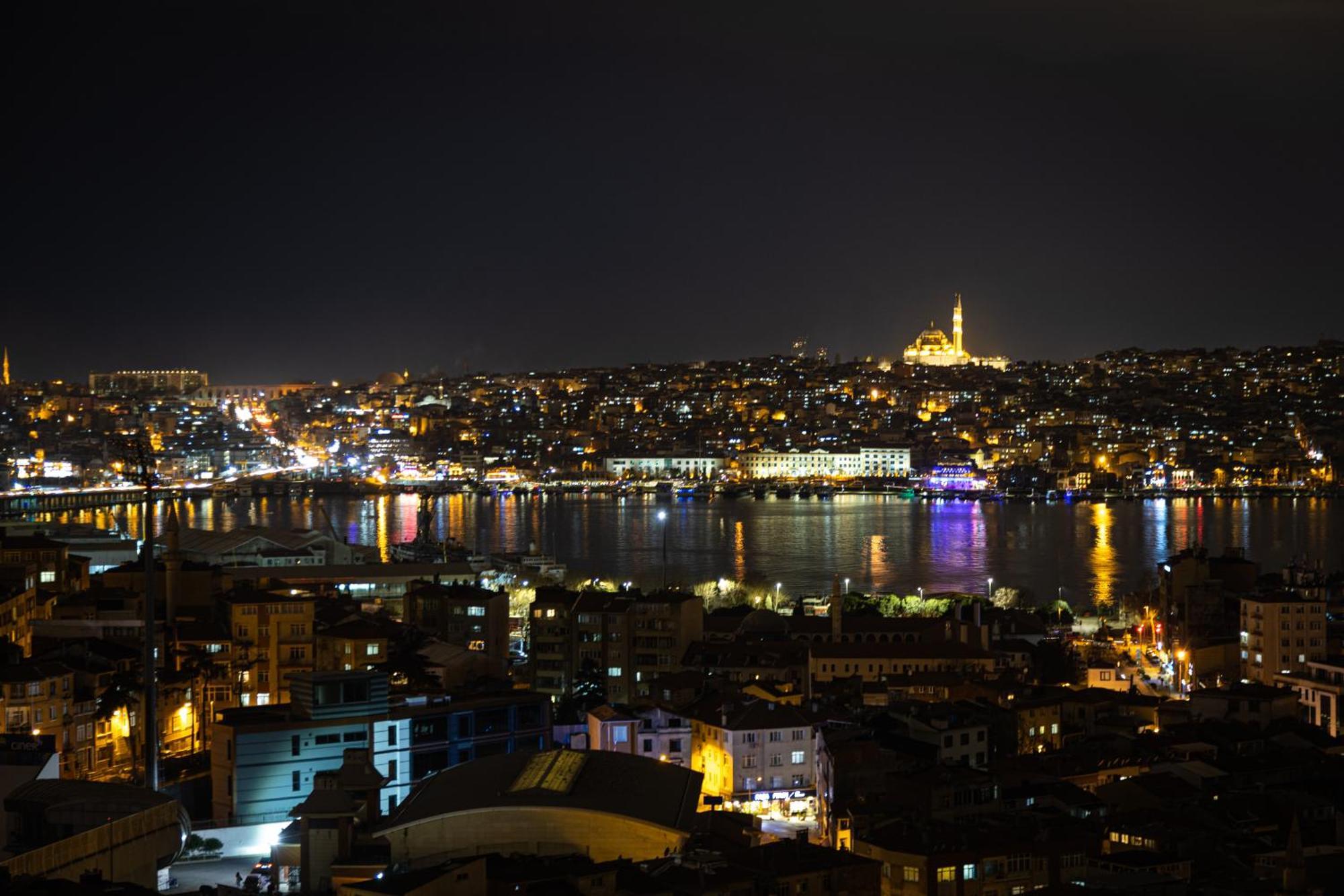 Nm Suites Beyoglu Istanbul Bagian luar foto